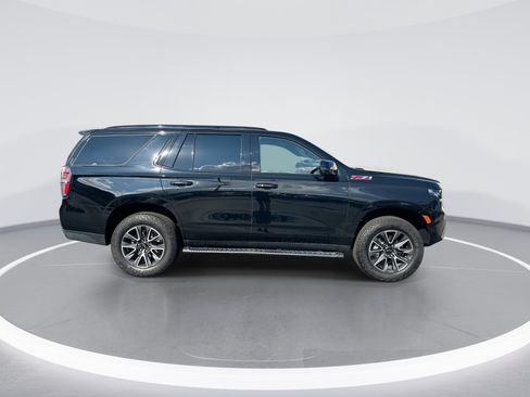 Used 2024 Chevrolet Tahoe Z71 w/ Luxury Package AWD/4WD image 10