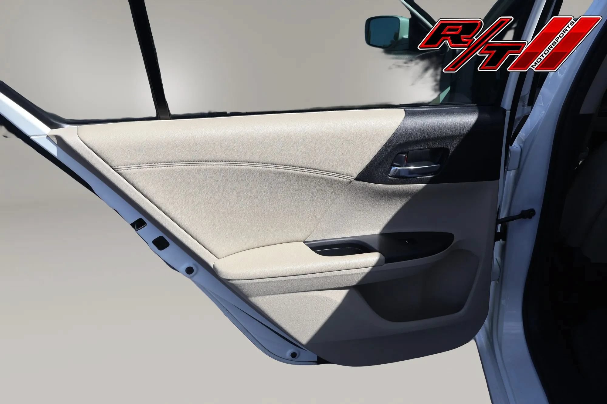 Used 2013 Honda Accord EX-L image 26