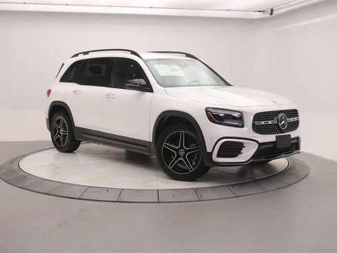 New 2025 Mercedes-Benz GLB 250 image 1