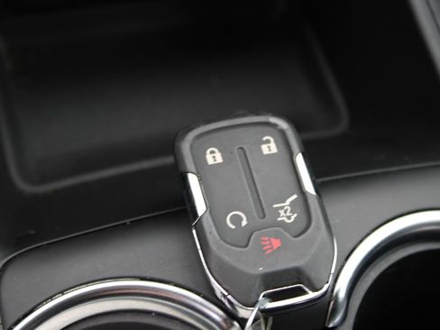 Used 2024 GMC Terrain SLT image 49