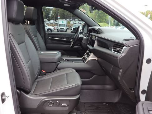 Used 2024 GMC Yukon XL Denali w/ LPO, Floor Liner Package AWD/4WD image 24