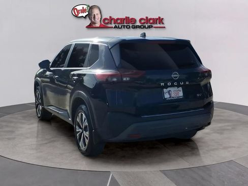 Used 2023 Nissan Rogue SV FWD image 5