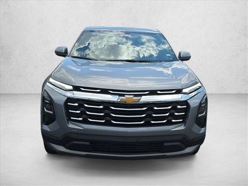 Used 2026 Chevrolet Equinox LT FWD image 2