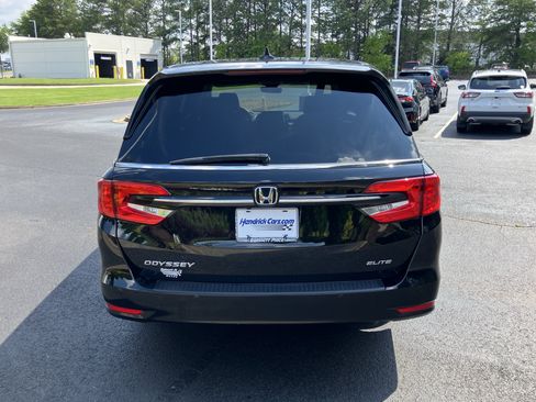 Used 2024 Honda Odyssey Elite image 9