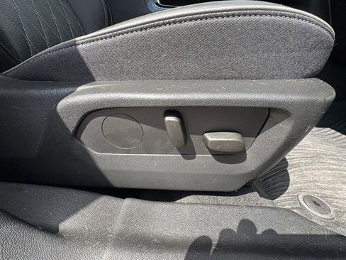Used 2023 Buick Envision Avenir AWD/4WD image 10