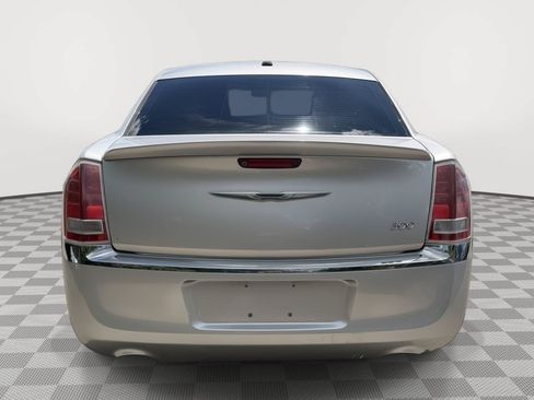 Used 2012 Chrysler 300 Limited RWD image 6