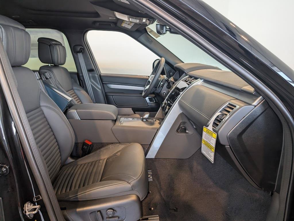 New 2026 Land Rover Discovery Limited Edition AWD/4WD image 35