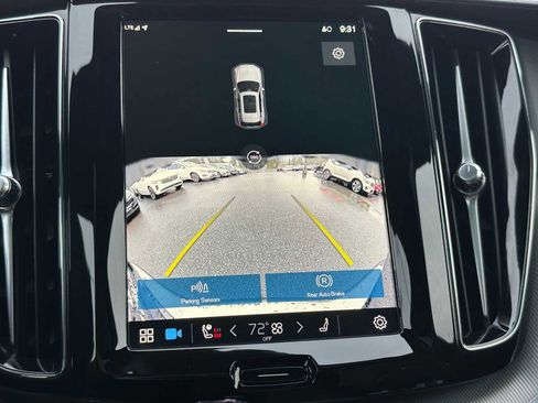 Certified 2024 Volvo XC60 T8 Ultimate w/ Climate Package image 26