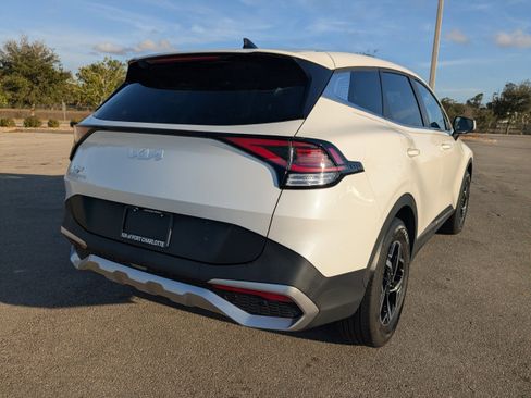 Certified 2023 Kia Sportage LX image 5