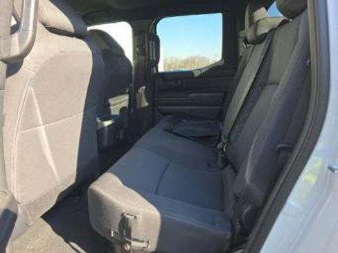 Used 2025 Toyota Tacoma SR image 16