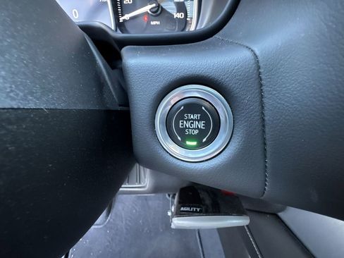 Certified 2021 GMC Yukon SLT w/ SLT Luxury Package image 16