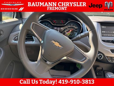 Used 2018 Chevrolet Cruze LS FWD image 14