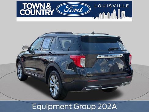 Used 2024 Ford Explorer XLT w/ Equipment Group 202A AWD/4WD image 5