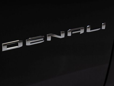 Used 2021 GMC Yukon XL Denali AWD/4WD image 36
