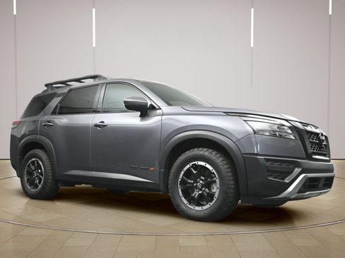 Certified 2025 Nissan Pathfinder Rock Creek AWD/4WD image 25