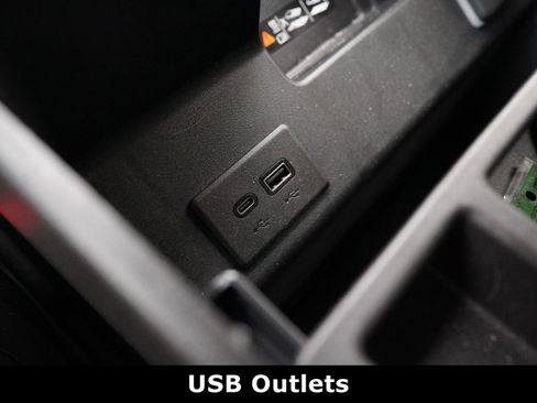 Used 2024 Chevrolet Silverado 1500 High Country w/ Technology Package image 10