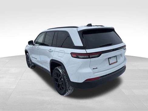 New 2026 Jeep Grand Cherokee Altitude AWD/4WD image 3