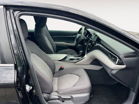 Used 2021 Toyota Camry LE FWD image 15