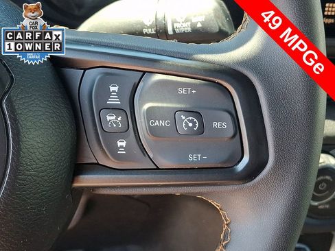 Used 2024 Jeep Wrangler Unlimited AWD/4WD image 21