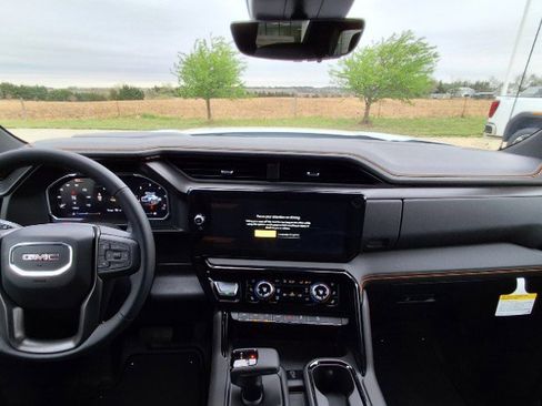 New 2026 GMC Sierra 1500 AT4 w/ Technology Package image 17