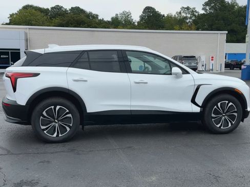 Used 2025 Chevrolet Blazer EV LT AWD/4WD image 9