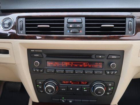 Used 2011 BMW 328i Coupe w/ Premium Pkg image 16