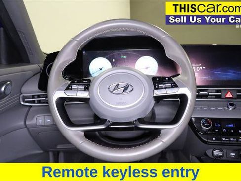 Used 2023 Hyundai Elantra SEL w/ Convenience Package FWD image 15