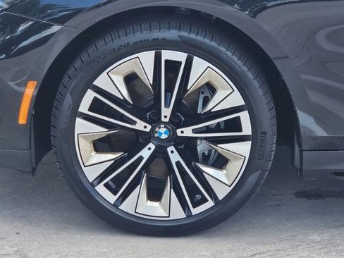 Used 2025 BMW 540i xDrive image 25