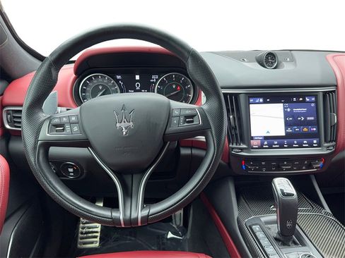 Used 2021 Maserati Levante S GranSport image 17