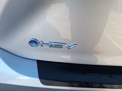 Used 2025 Toyota Camry LE image 13