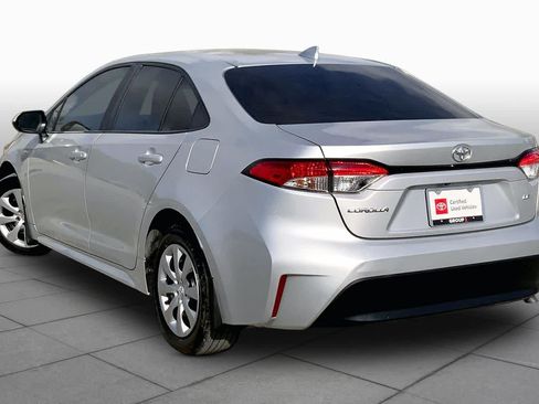 Used 2025 Toyota Corolla LE FWD image 12