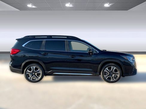 Used 2023 Subaru Ascent Limited image 7