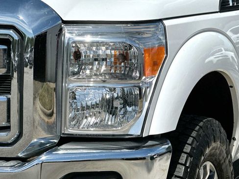 Used 2016 Ford F250 XL w/ Power Equipment Group AWD/4WD image 16