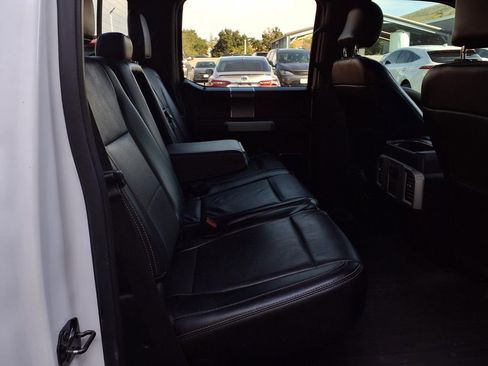 Used 2015 Ford F150 Lariat image 21