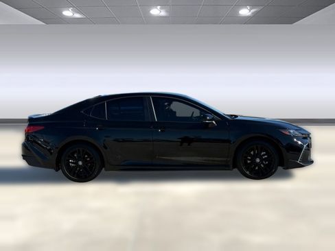 Used 2026 Toyota Camry SE image 8