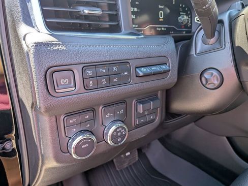 Used 2024 GMC Yukon XL Denali w/ Advanced Technology Package AWD/4WD image 12
