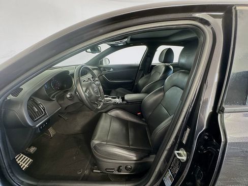 Used 2020 Kia Stinger GT-Line w/ Sun & Sound Package image 21