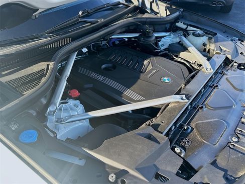 Used 2022 BMW X5 xDrive40i w/ M Sport Package image 26