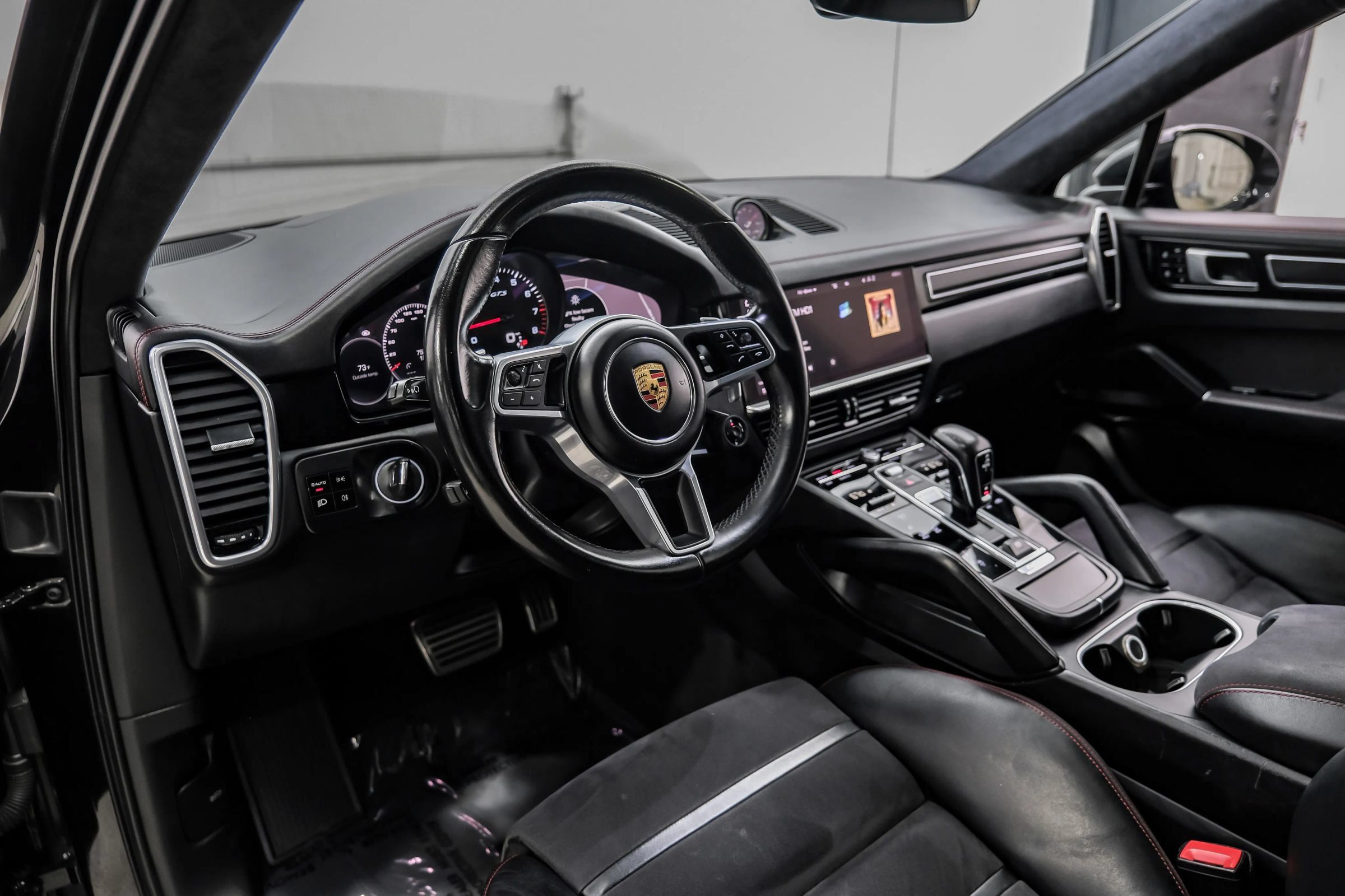 Used 2021 Porsche Cayenne GTS w/ Premium Package AWD/4WD image 17