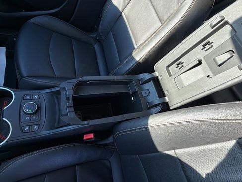 Used 2021 GMC Terrain SLT w/ Elevation Edition image 26