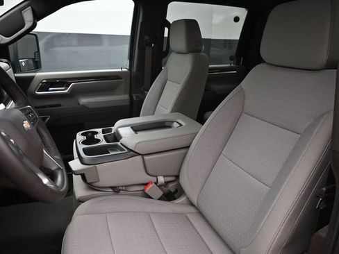 Used 2026 Chevrolet Silverado 2500 LT AWD/4WD image 13