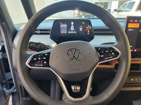 New 2025 Volkswagen ID. Buzz Pro S image 10