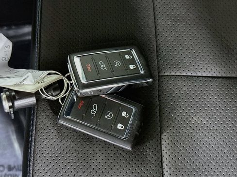 Used 2024 Jeep Grand Cherokee Trailhawk w/ Luxury Tech Group III AWD/4WD image 35