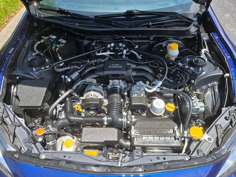 Used 2019 Toyota 86 RWD image 16