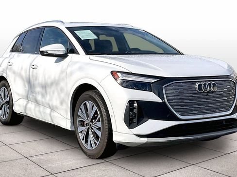 Used 2023 Audi Q4 e-tron Premium Plus image 2