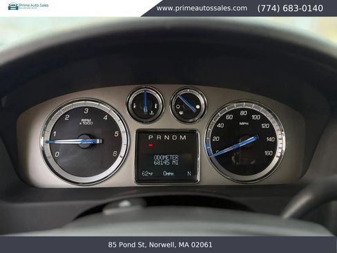 Used 2011 Cadillac Escalade AWD w/ Touring Package image 27