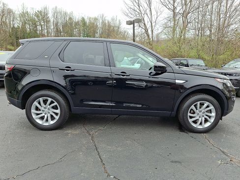 Used 2017 Land Rover Discovery Sport HSE image 7