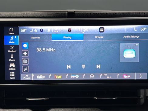 New 2026 Jeep Gladiator Sport AWD/4WD image 14