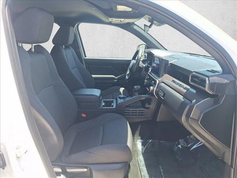 Certified 2025 Toyota Tacoma SR5 AWD/4WD image 17