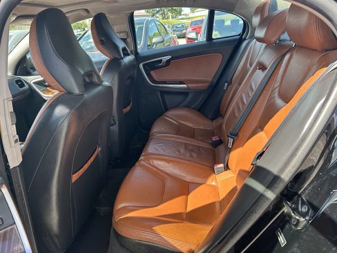 Used 2011 Volvo S60 T6 image 9